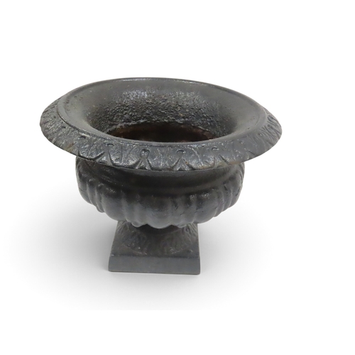 2028 - A COLLECTION OF LATE 19TH/EARLY 20TH CENTURY CAST IRON ITEMS PURPORTEDLY FROM CARRON IRON WORKS, FAL... 