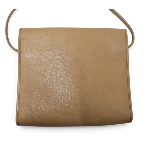 8056 - A vintage Yves Saint Laurent envelope bag in beige leather With BrandCo certificate... 