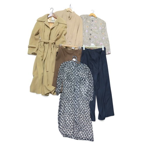8033 - Vintage Jaeger ladieswear comprising a floral patterned skirt suit, a short wool and camel hair jack... 