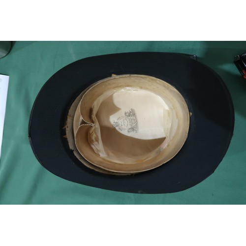 8047 - A Lincoln Bennett bowler hat of large proportions, measuring 20.6cm front-to-back internally, and 16... 