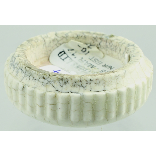 530 - HARROGATE BUTTON POT LID. (APL p 669, 69) 1.5ins diam. Button lid with serrated edge, white glaze, b... 