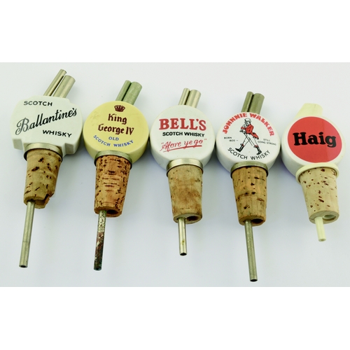 31 - WHISKY POURERS GROUP. Various shapes & brands inc. Ballantines, Bell’s, King George IV, Johnnie Walk... 