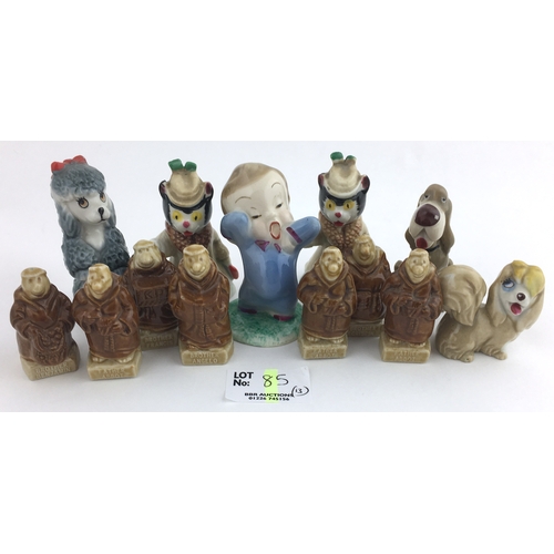 85 - WHIMSIES GROUP. Tallest 2.5ins, various designs inc. dogs, cats, monks, some Wade p. m to base. Some... 