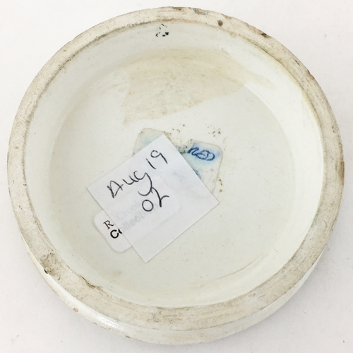 484 - MONA TOOTH PASTE POT LID. 2.75ins diam. Lighthouse pictorial. Some surface wear. (7/10)