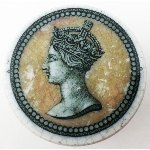 115 - QUEENS HEAD GENERIC POT LID & BASE. 1.4ins diam. Simple black transfer of a crowned young Queen Vic ... 