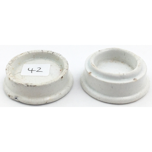 123 - C L METCALFE HULL CHERRY TOOTH PASTE SAMPLE POT LID & BASE. 1.2ins diam.  A fairly complex/ busy des... 