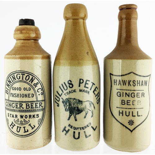 92 - HULL GINGER BEERS TRIO. Tallest 8ins. Binnington, std, t.t., screw top, Buchan p.m. Julius Peters, c... 