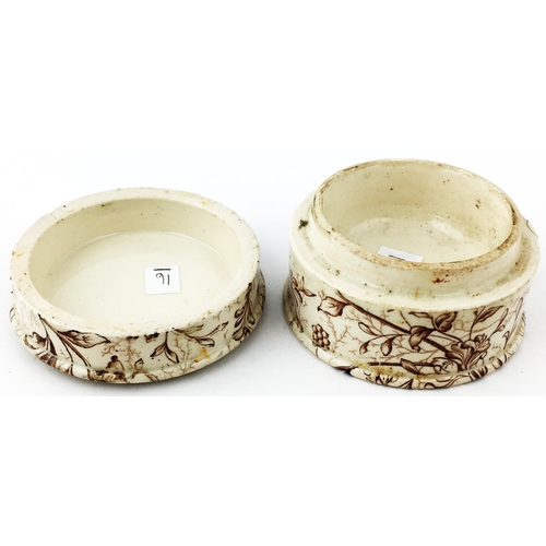 144 - TE POT LID & BASE. 2.7ins diam. An absolutely delightful example of this ‘classic’ very decorative U... 