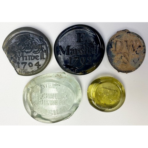 59 - DETACHED SEALS GROUP. Largest 1.75ins diam. A variety of different seals, some dated, initials, coat... 