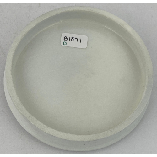 125 - LONDON CREAM OF PRAWNS POT LID. (APL pg 300, 24) 3.8ins diam. Navy blue transfer. GILSON & SONS/ CRE... 