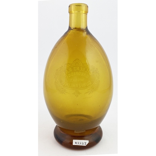 52 - GILBERT RAE SODA SYPHON. 9.10ins tall, pear shape syphon in a glorious golden amber glass. Acid etch... 