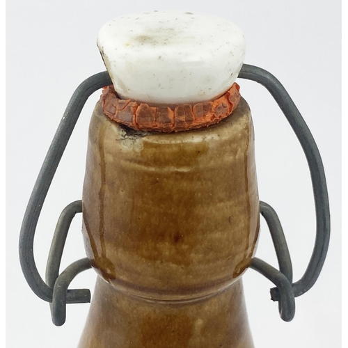 199 - SANG & CO ELGIN GINGER BEER BOTTLE. 9.1ins tall, ch., t.t., original swing stopper. Scotlands most i... 