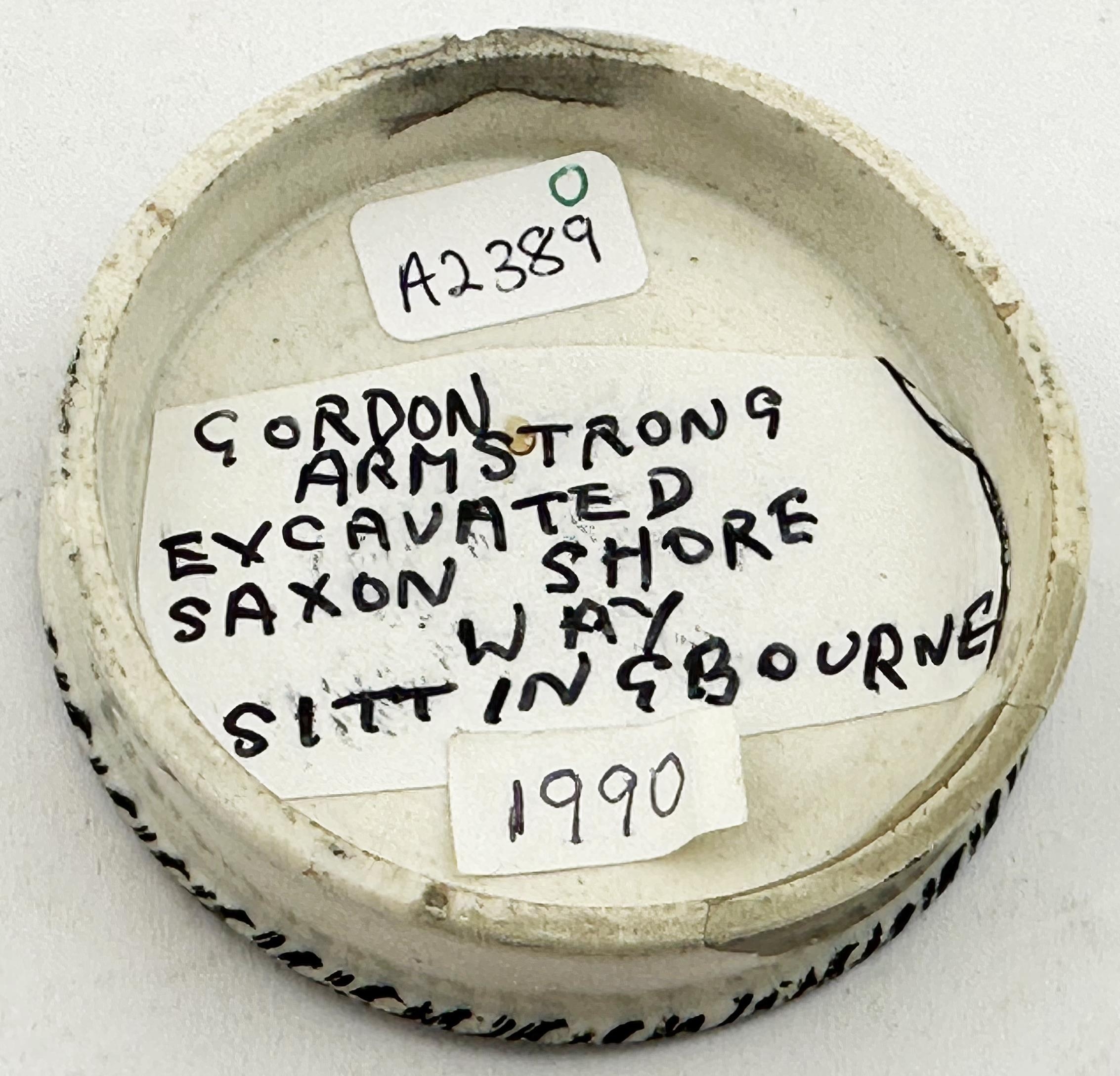 DR PEROLZS OINTMENT NOTTINGHAM POT LID. (APL p473, 50) 2.5ins diam. G ...