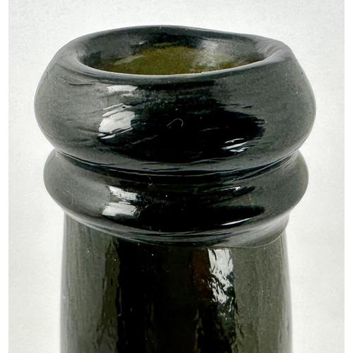 249 - MIDDLE TEMPLE SPLIT SIZE SEALED WINE BOTTLE. (David Burton p1200). 8.8ins tall. Black/ dark green cy... 