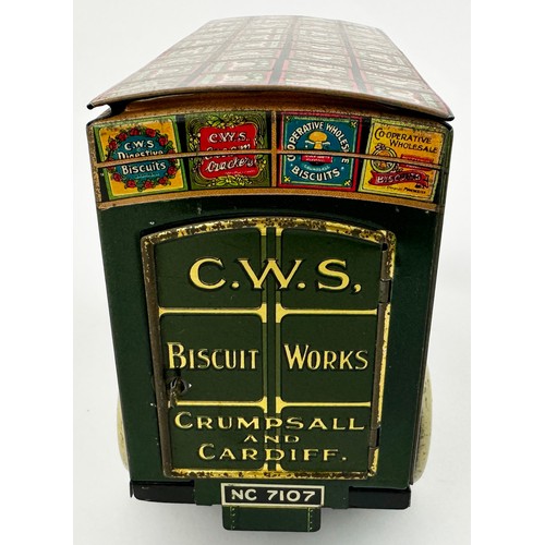 284 - CRUMPSALL CREAM CRACKERS DENNIS VAN. 9.7 x 3.8 x 5.1ins. 9.5/10. Truly remarkable, nay stunning, con... 