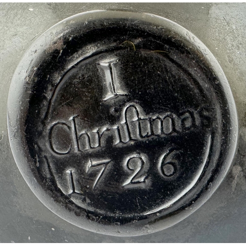 521 - I CHRISTMAS 1726 DATED SEALED ENGLISH ONION. Unrecorded in Burton. 6.8ins tall. Classic English panc... 