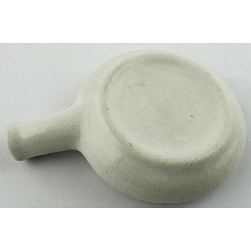 447 - MINIATURE TRADEMANS SAMPLE HOSPITAL BEDPAN. 3.2ins long. Simple white glazed cast ceramic bedpan, so... 