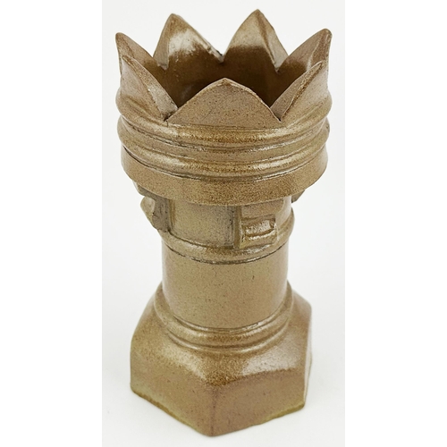 40 - MINIATURE CHIMNEY TRADESMAN SAMPLE CHIMNEY POT. 5.75ins tall. Mid brown glaze, tulip top, 7 points. ... 