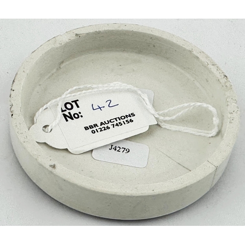 42 - GLASGOW POT LID. (APL pg549,124) 2.9ins diam. Light black transfer with twisted line border. Couple ... 