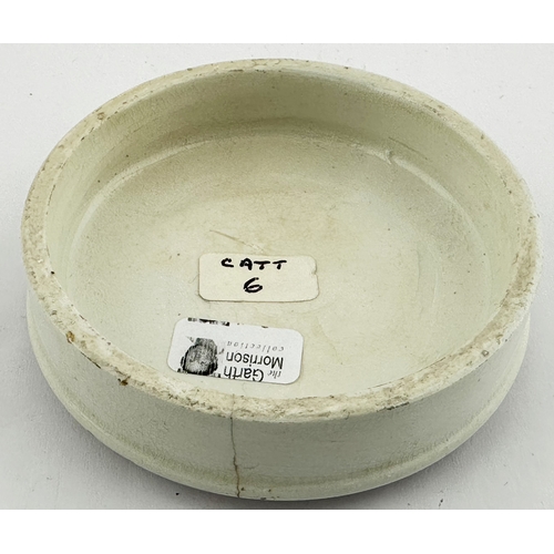 407 - PLYMOUTH POT LID. (APL p88, 76a) 2.9ins diam. Red transfer on white lid. Fancy outer border around a... 