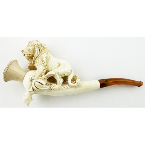 540 - LION FIGURAL MEERSCHAUM PIPE BOWL. 5.1ins long. A very impressive full lion figural pipe in original... 