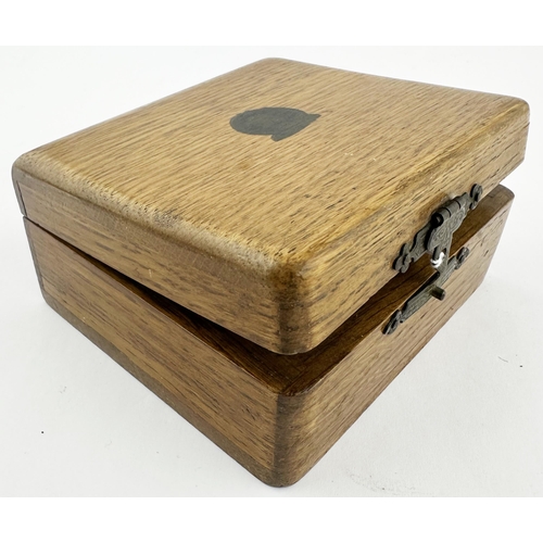 106 - TRADESMANS BOXED SAMPLE POTTERY ITEMS. Wooden box 3.5 x 3.1 x 1.6ins tall. A wonderful small, beauti... 