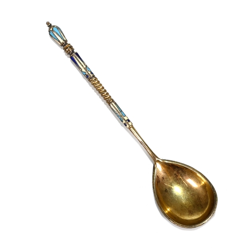 144 - A Russian silver gilt and enamel spoon, with pre-1908 Kokoshnik mark, makers mark ‘MC”, enamelled to... 