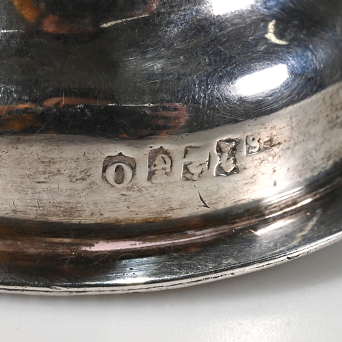 159 - An Irish George III silver wine funnel, makers mark rubbed,  S., Dublin 1810, of usual form, 12 cm l... 