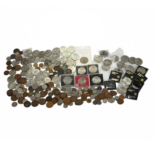 252 - A collection of GB and world coinage to include 1953 Rhodesia crown, USA currency, 18th century toke... 