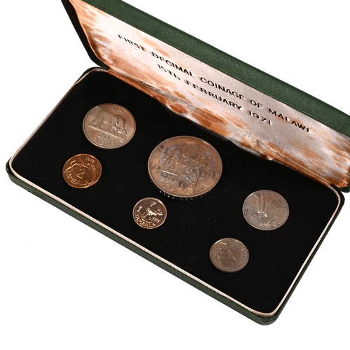 319 - 1971 Malawi First Decimal Coins Set and 1972 Bahamas Proof Coins Set. The Malawi set contains 6 coin... 