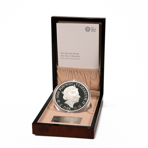 338 - 2019 Royal Mint Queen's Beasts Yale of Beaufort UK Silver Proof Kilo Coin. This coin is made of pure... 