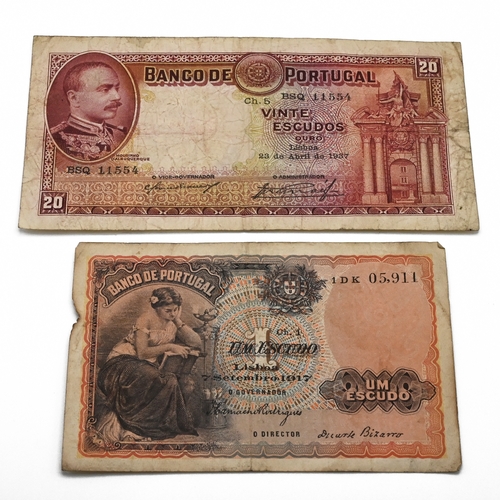 383 - A pair of Portuguese banknotes from the early 20th century comprising: 1917 1 Escudo Banknote, 7th S... 