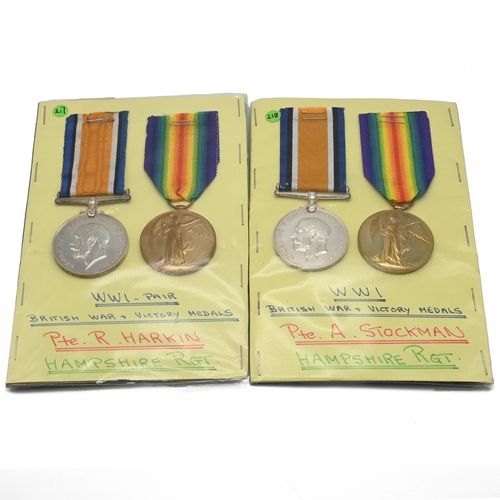 404 - Two groups of World War One medals each comprising a 1914-18 War Medal and a Victory Medal awarded t... 