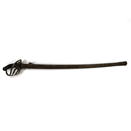 421 - A Cavalry sabre with scabbard, circa 1892 inscribed “Manufacture d’armes de Catellerault - JH”. Made... 