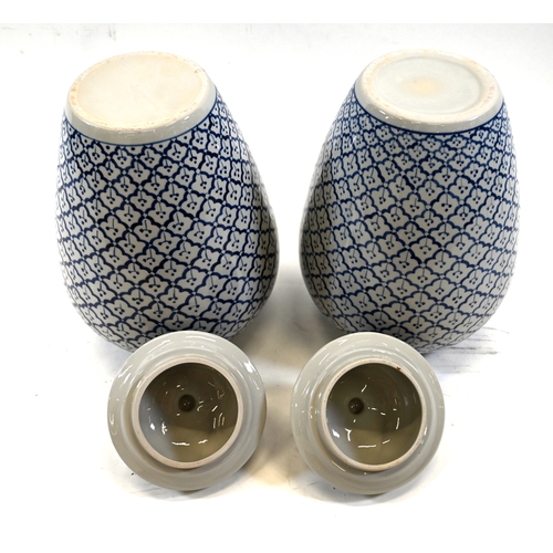 523 - A pair of large baluster form Blue and White Temple jars with lids. pineapple tiled decoration. Dime... 