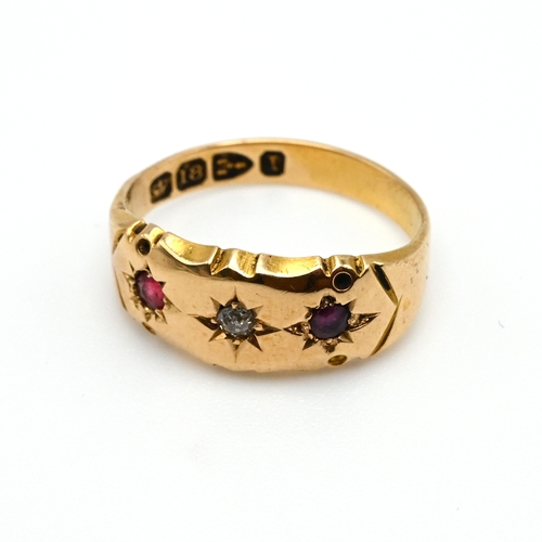 95 - A late Victorian 18 carat gold ruby ands rose cut diamond ring, Chester 1892, finger size E 1/2, 1.7... 