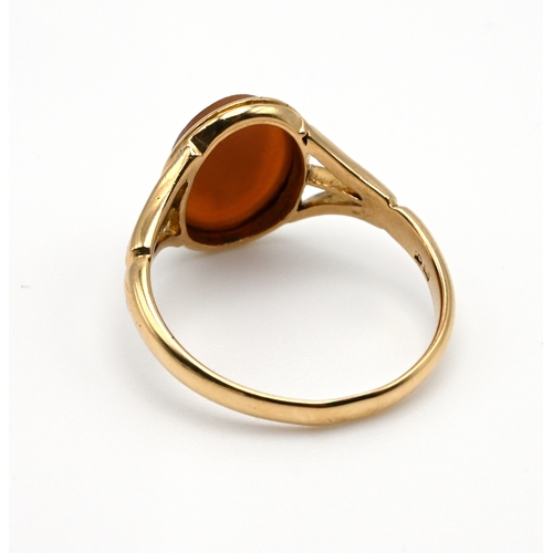 96 - An 18 carat gold shell cameo ring, finger size Q, 3.8 grams gross.