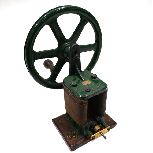 695 - A demonstration dynamo c1870-1900s using the Siemens form. On wooden base with green paint, maker pl... 