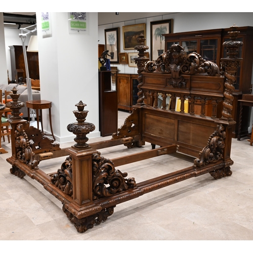 912 - A very high quality mid 19th Century Italian King sized (plus) bed. Constructed in Walnut it is prof... 