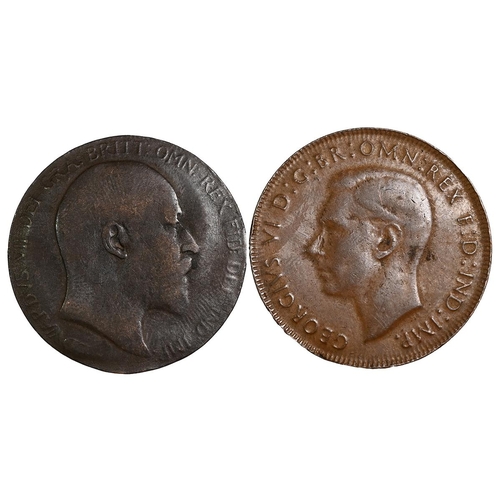 223 - Group of two (2) misstrike bronze Pennies from the early 20th century, both on thin planchets. Inclu... 