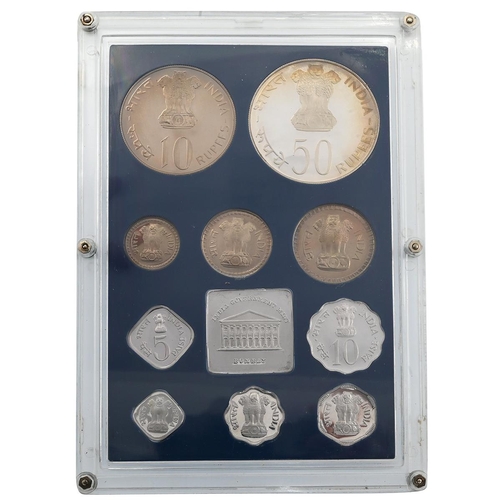 373 - 1977 Republic of India ten-coin proof set in original IG Mint Bombay paper sleeve packaging with inf... 