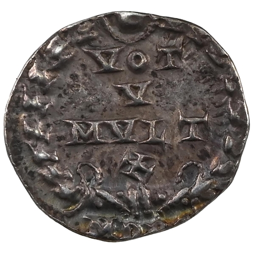 50 - 397-423 AD Roman Empire silver Siliqua of Honorius, clipped. Obverse: draped, laureate bust, facing ... 