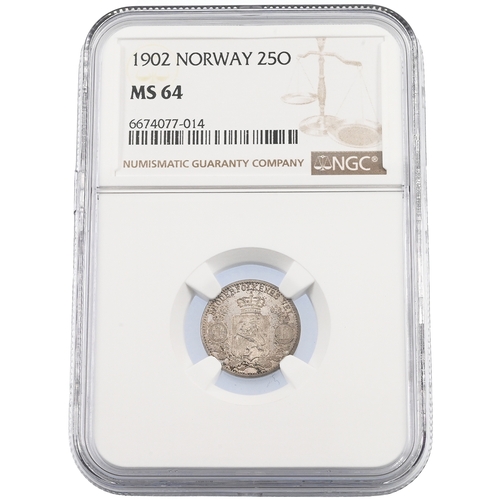 381 - 1902 Norway King Oscar II 25 Øre circulation coin graded MS 64 by NGC (KM 360). Obverse: crowned Nor... 