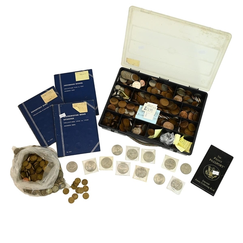 140 - Group of mixed and unsorted base metal coinage from the UK and the USA. Includes (1) bag of brass Th... 