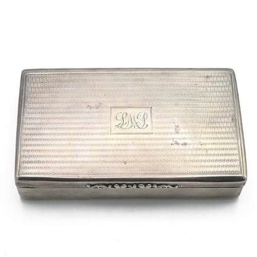 22 - A Victorian silver box, with engine turned lid and base with reeded decoration and a gilt interior, ... 