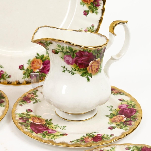 263 - Royal Albert Old Country Roses part dinner service comprising 6 x cups, 6 x saucers, 6 x side plates... 