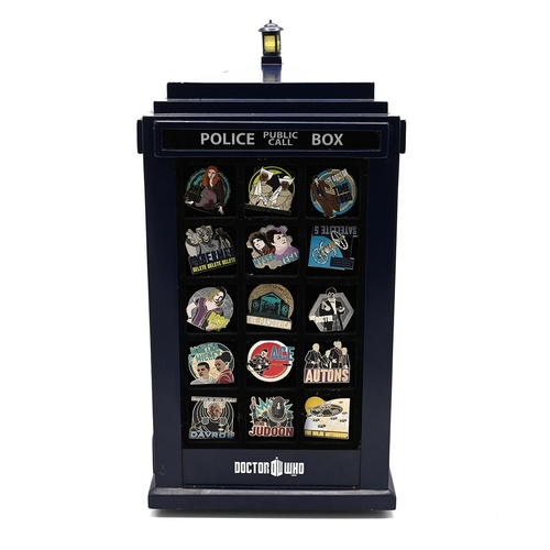 333 - Doctor Who - Danbury Mint Doctor Who Tardis revolving pin badge holder, complete with 60 Doctor Who ... 