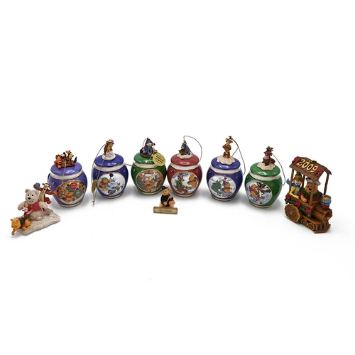 342 - A Danbury Mint Winnie the Pooh Christmas tree, along with various ceramic baubles and other items 