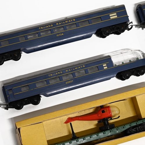 389 - Group Boxed Toy Tri-ang Railways: Double-ended diesel R.159, Operating Helicopter Car R.128, Observa... 