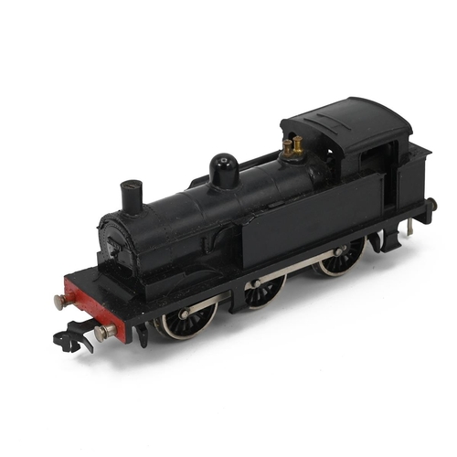 392 - Hornby Dublo 00 gauge trains: City of London & Wagon; BR Black Train 31337.